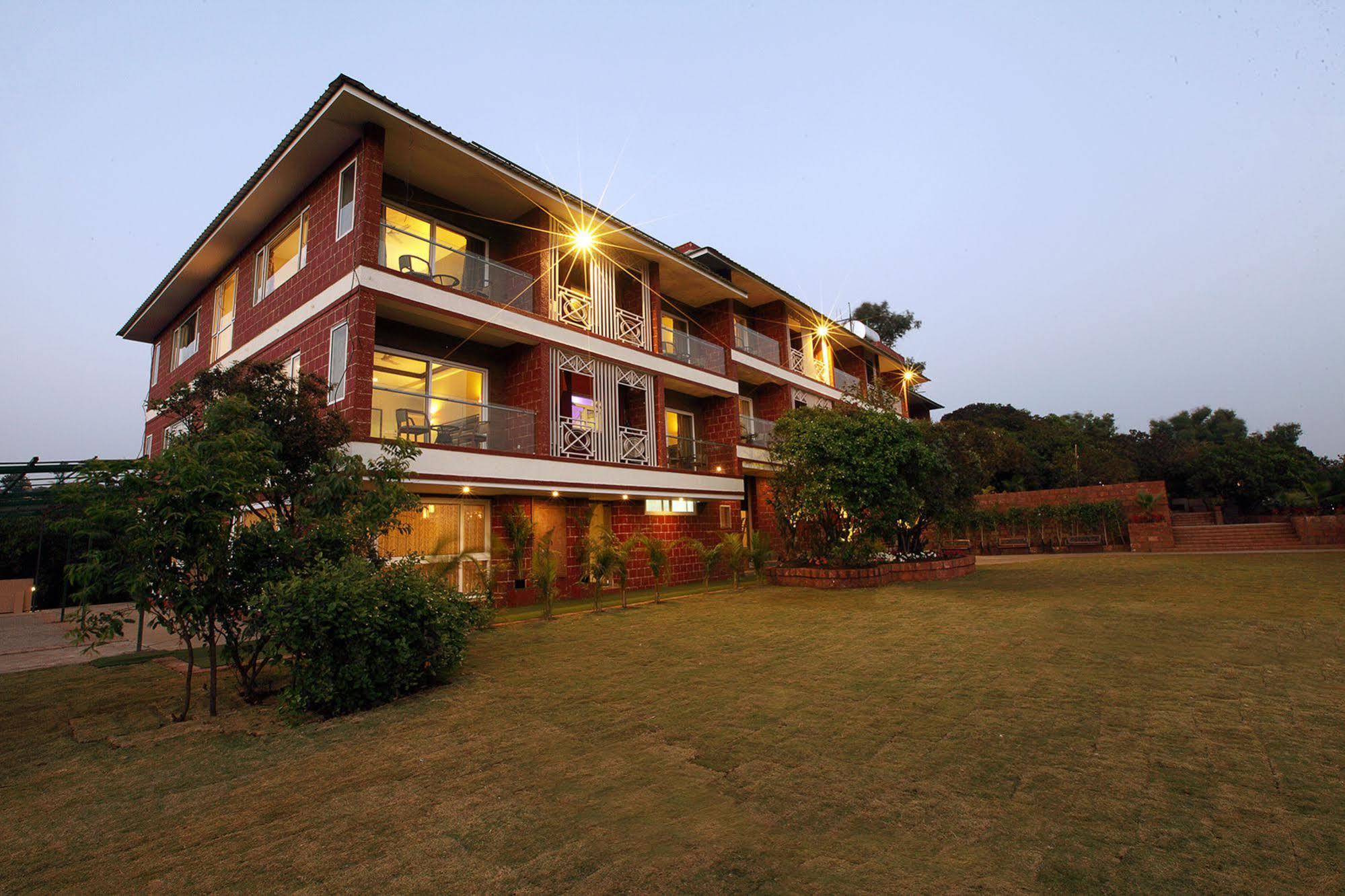 Bella Vista Resort Mahabaleshwar Exterior photo